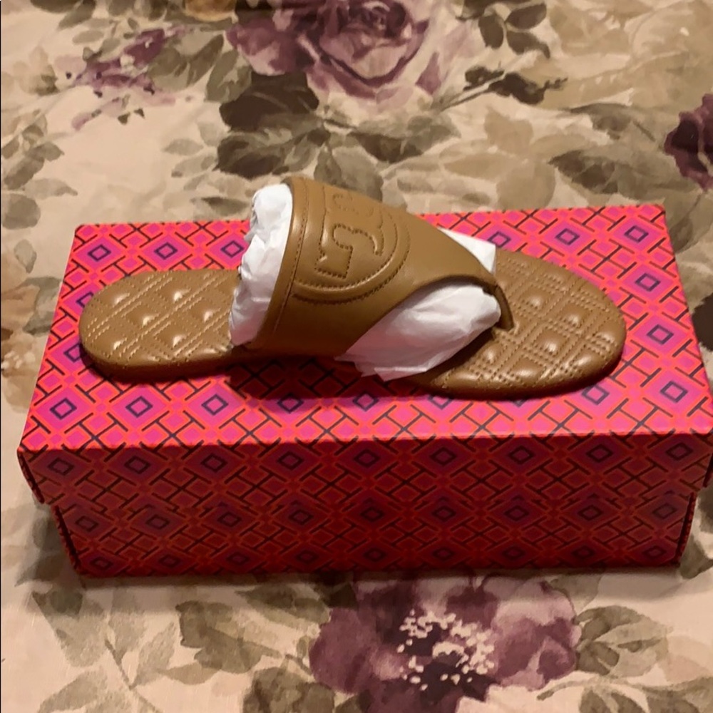 Tory Burch Fleming Flat Thong-in Brown